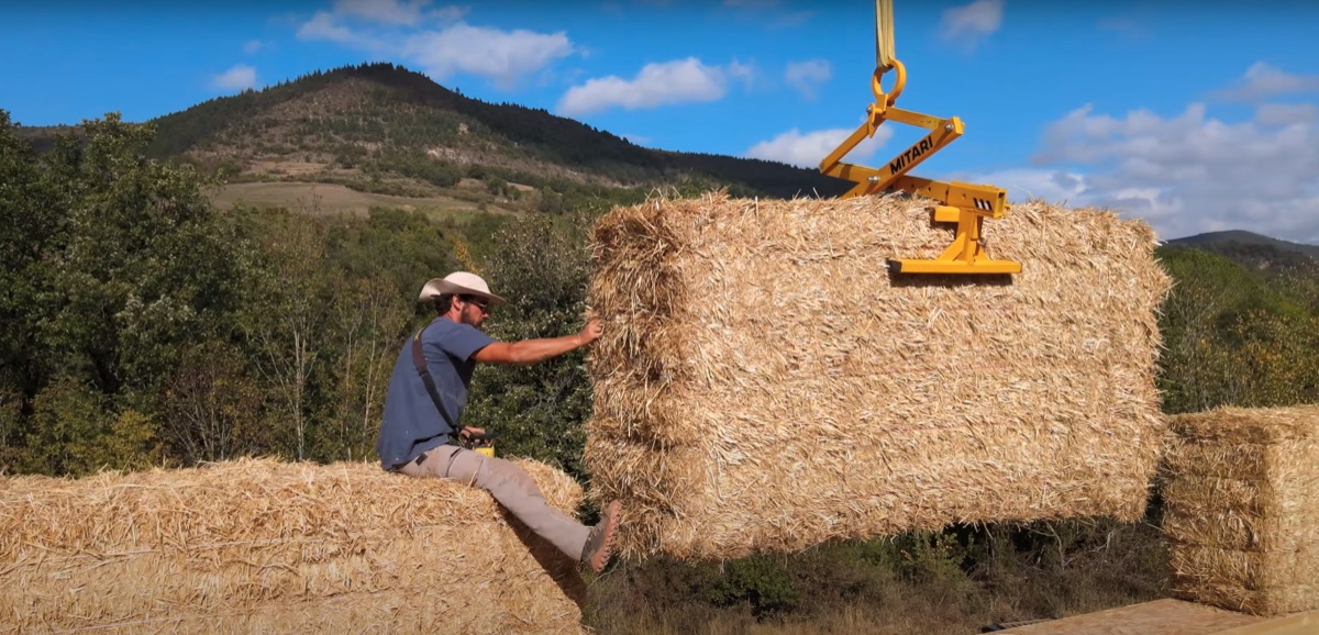 Charly sur le chantier du Grand Shambala
